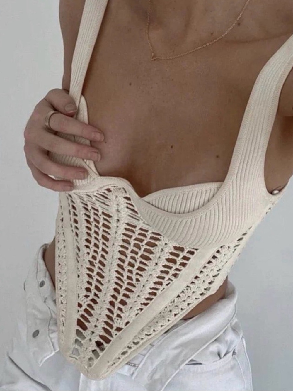 BEIGE CROCHET RIBBED TOP